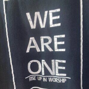 SHORT SLEEVE TEE SHIRT "WE ARE ONE"